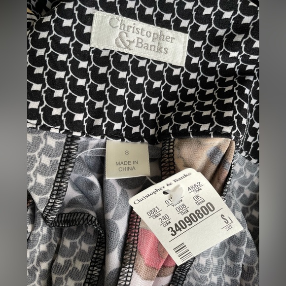 NWT Flowy Floral/Geometric Skirt - Picture 5 of 7